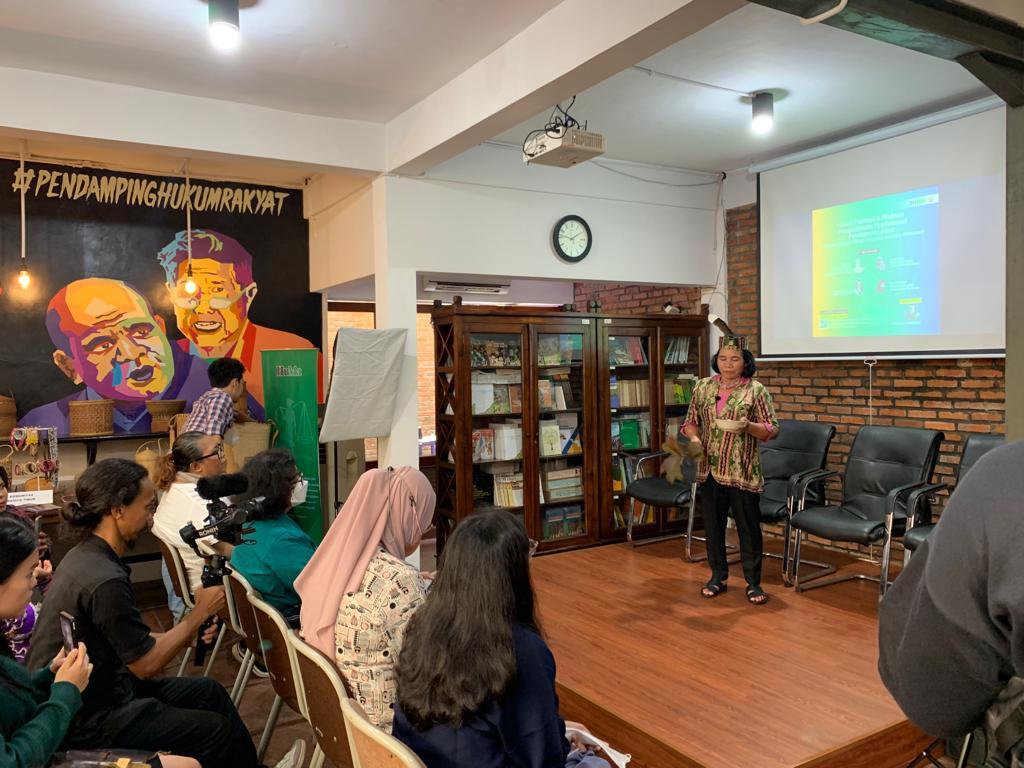 Mini Festival dan Diskusi Pengetahuan Tradisonal Perempuan Adat