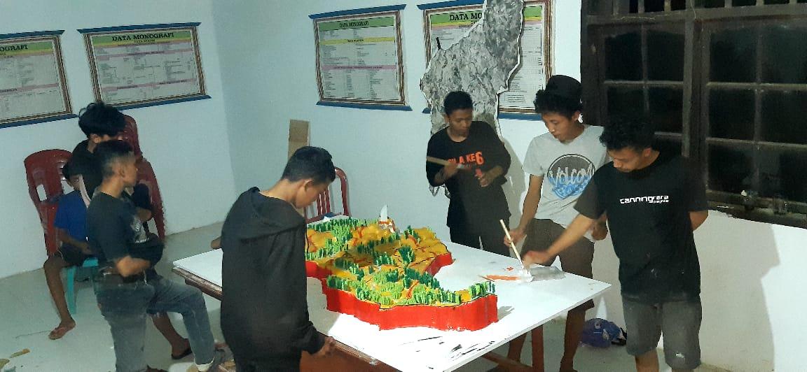 Pemuda Tani Merdeka (PETAKA) Melaksanakan Pelatihan Identifikasi Data dan Pengembangan Potensi Desa di Kalero, Kabupaten Bone